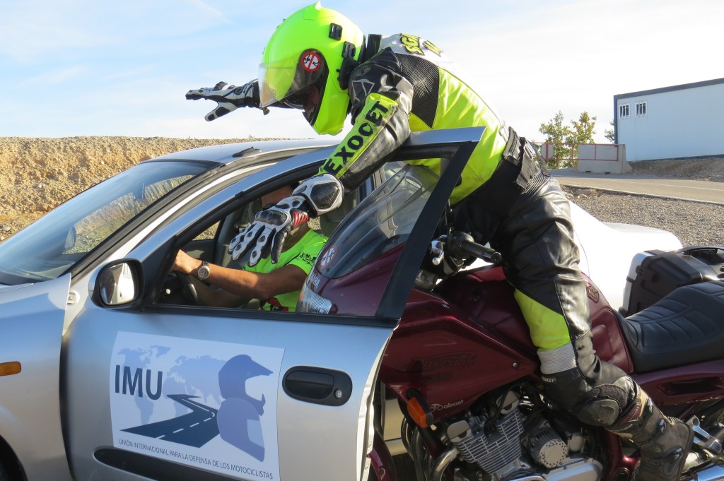IMU Defensa motociclistas